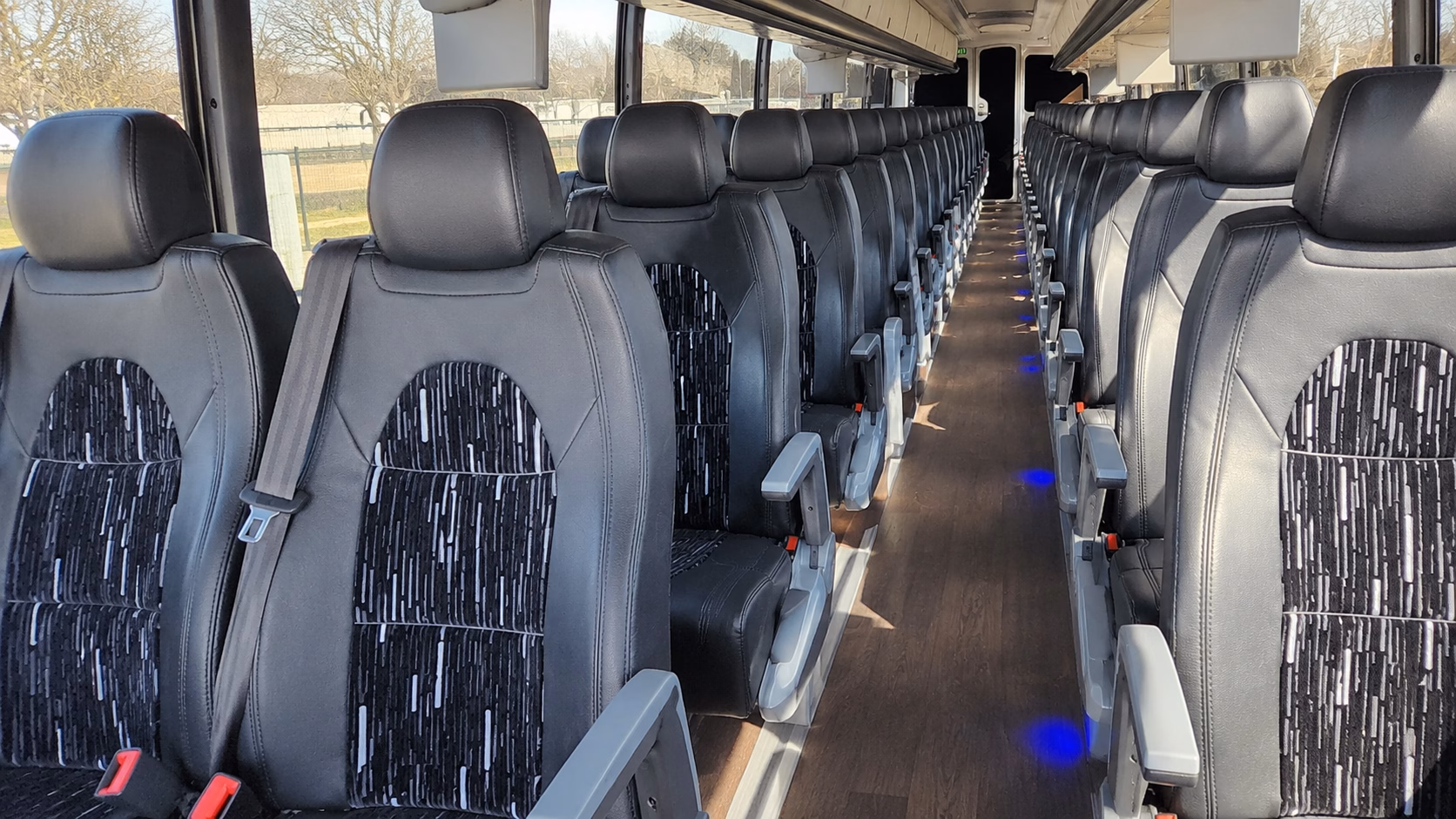 compare group transportation in everett in one search