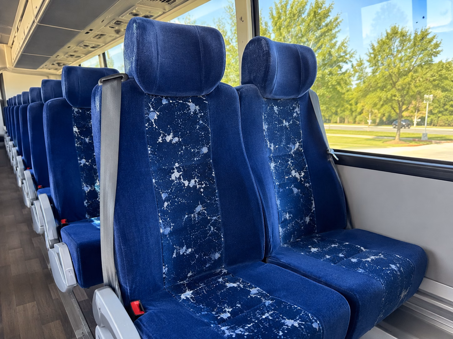everett charter bus services inside