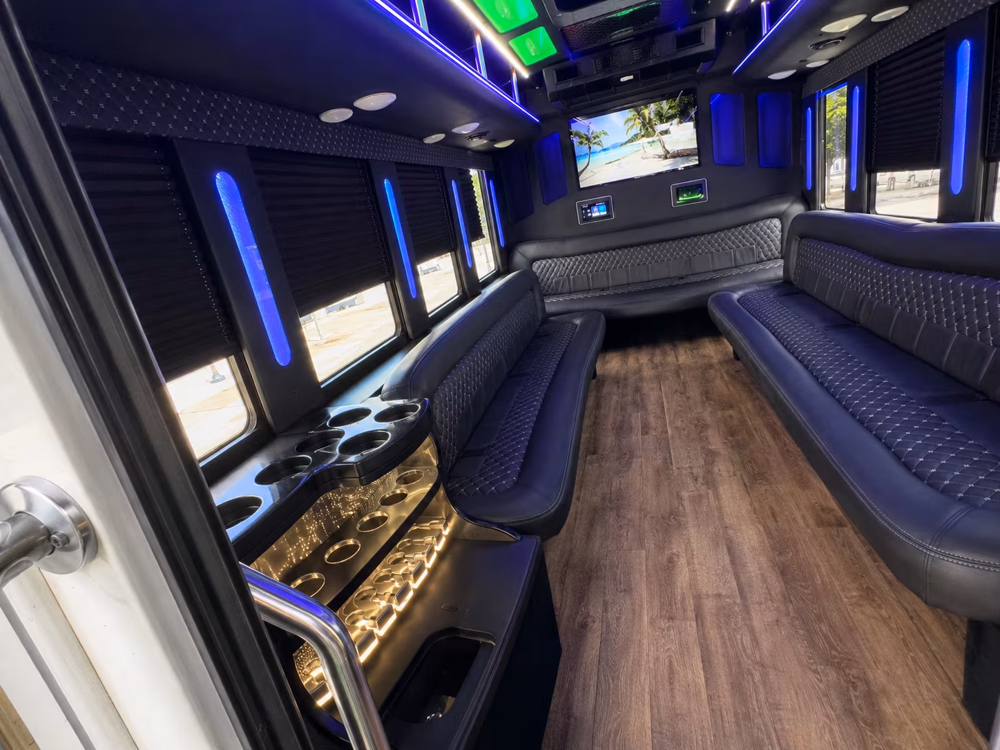 everett party bus rental 2