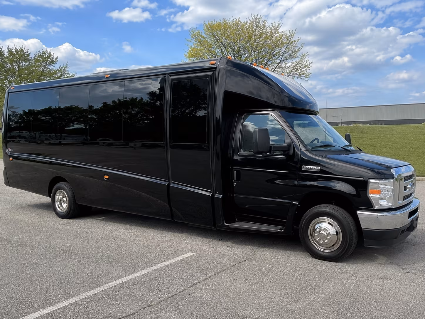 everett sporting event transportation onboard seating